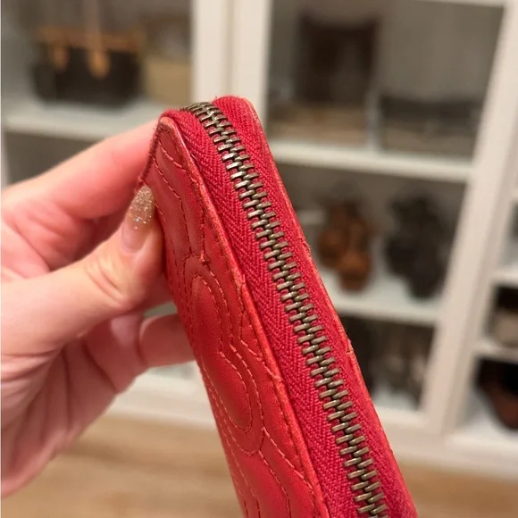 Gucci Marmont Key Case - Picture 4 of 5